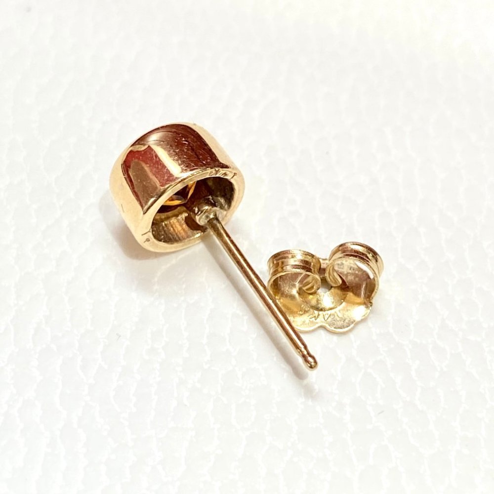 SOLD!! 14 kt Yellow Gold Deep Bezel Set 5mm Citrine Stone Stud Earrings - Picture 4 of 4